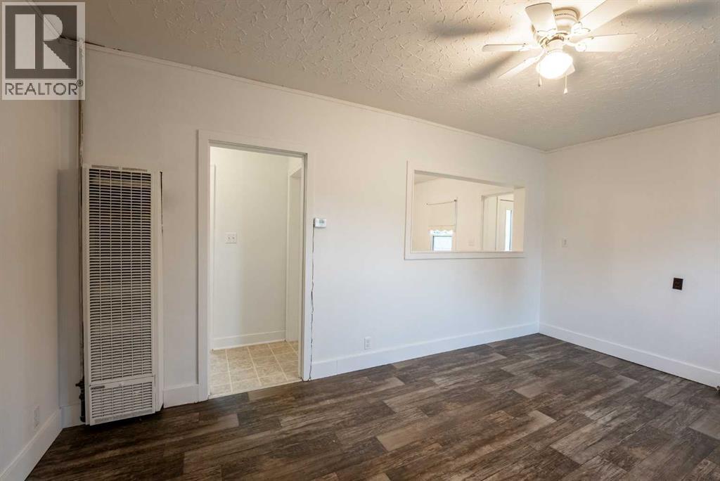 5603 56 Street Property Photo 7