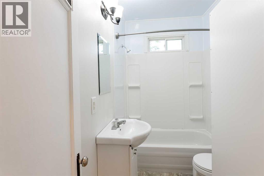 5603 56 Street Property Photo 14