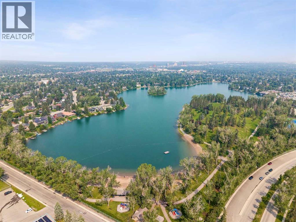 856 Lake Twintree Crescent Se Property Photo 4