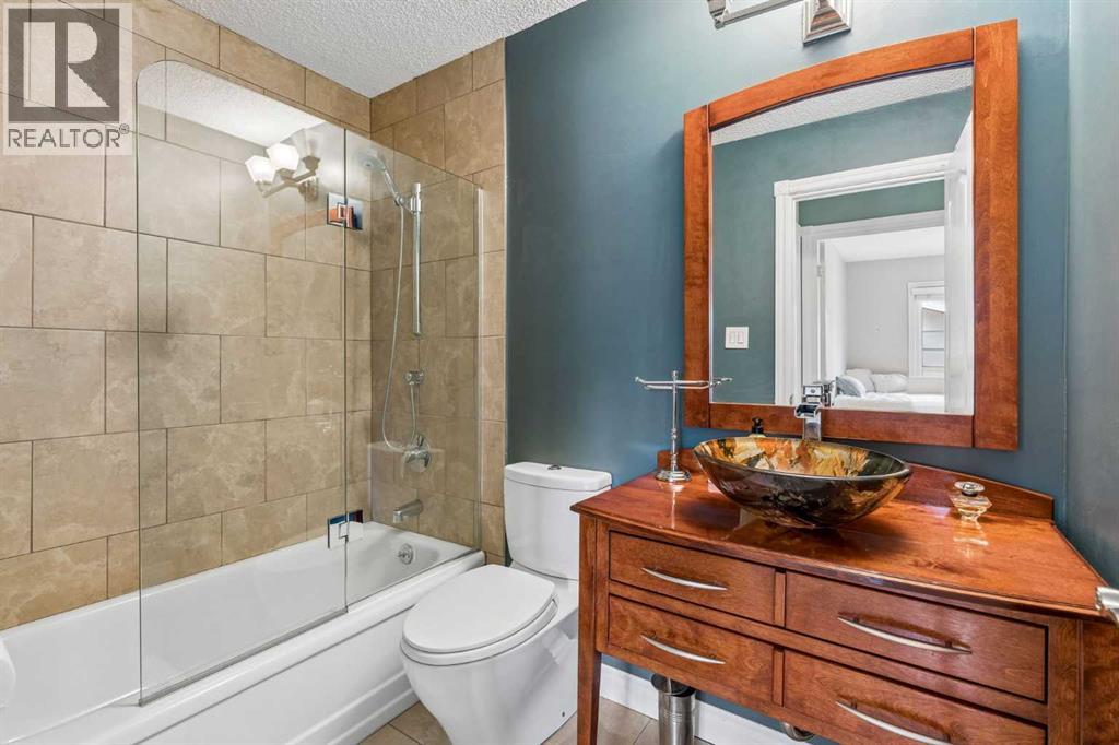 856 Lake Twintree Crescent Se Property Photo 20