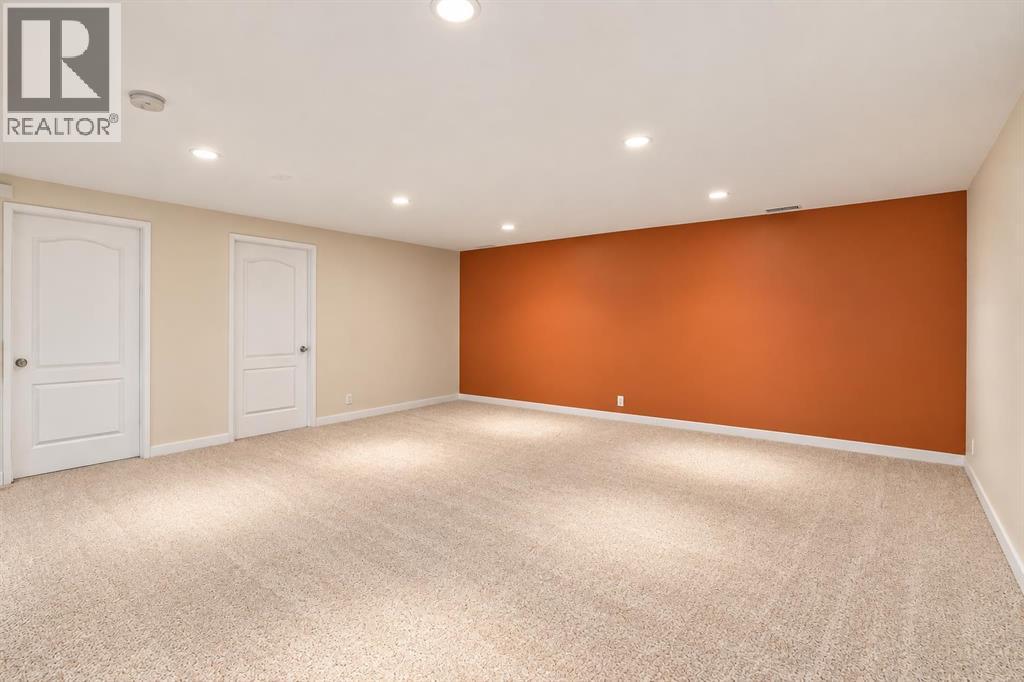 856 Lake Twintree Crescent Se Property Photo 26