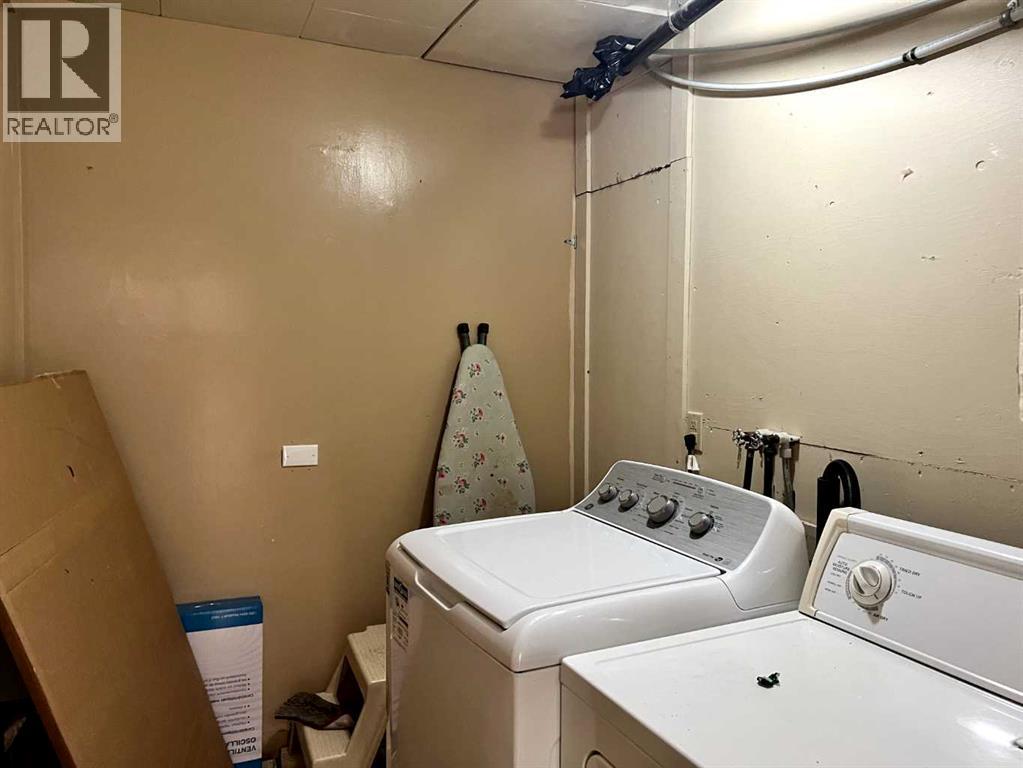 5013 50 Avenue Property Photo 7