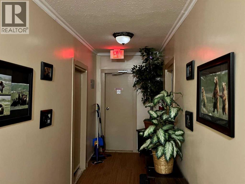 5013 50 Avenue Property Photo 18