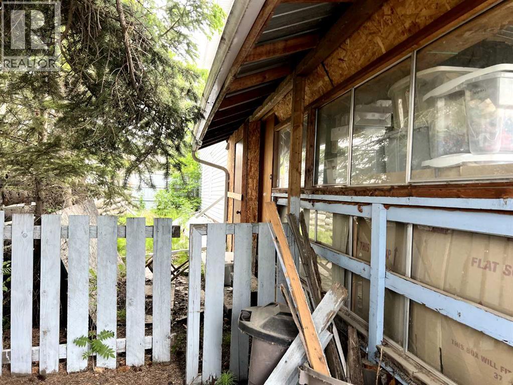 5013 50 Avenue Property Photo 21