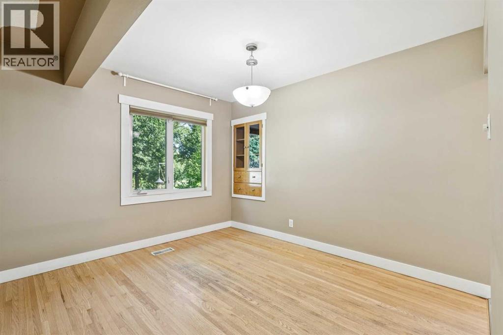 5428 Centre A Street Ne Property Photo 9
