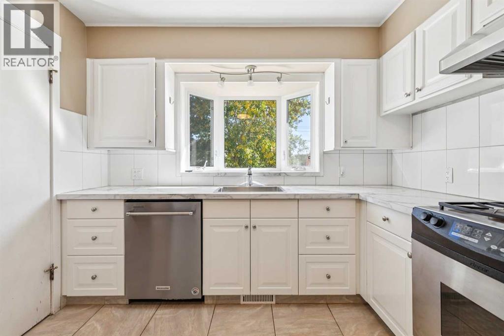 5428 Centre A Street Ne Property Photo 14