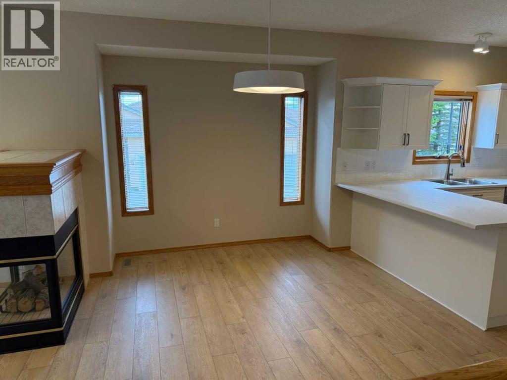 8 Scimitar Rise Nw Property Photo 10