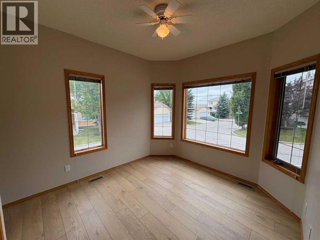 8 Scimitar Rise Nw Property Photo 14