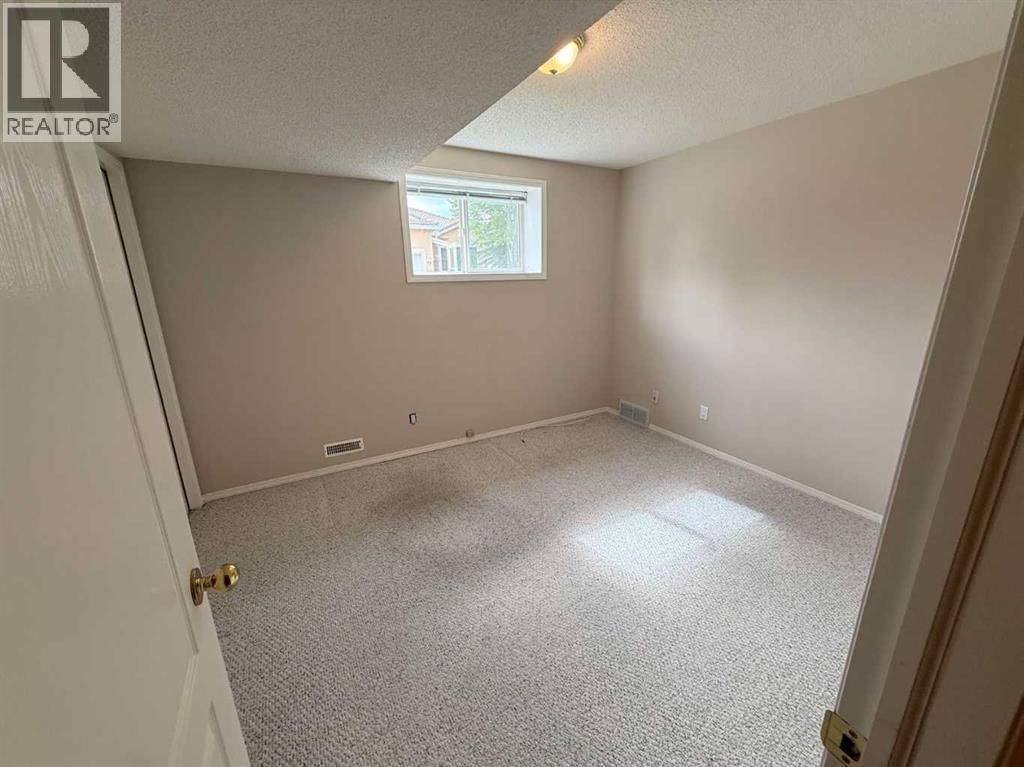 8 Scimitar Rise Nw Property Photo 32
