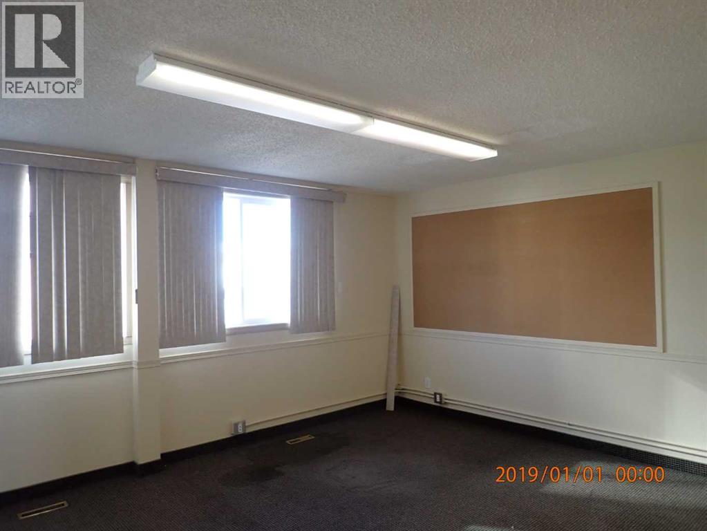 4819 48 Avenue Property Photo 29
