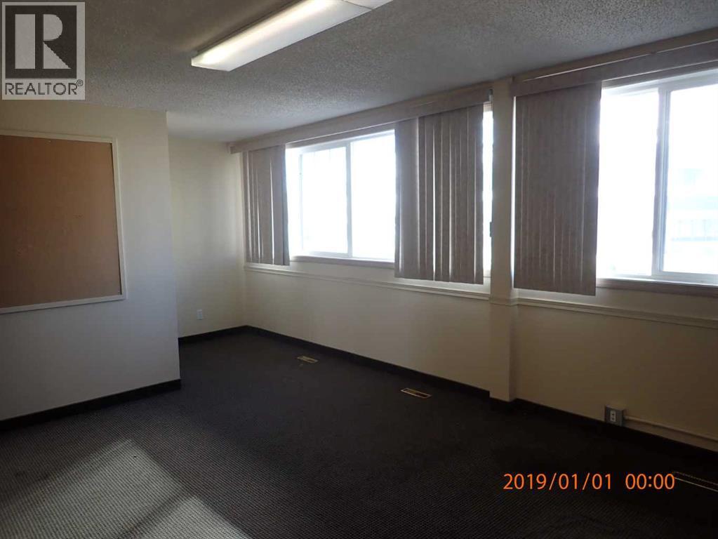 4819 48 Avenue Property Photo 30