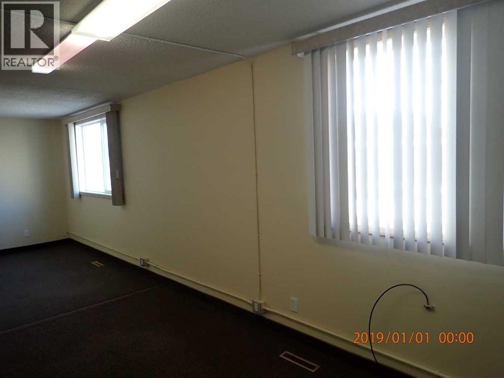 4819 48 Avenue Property Photo 36