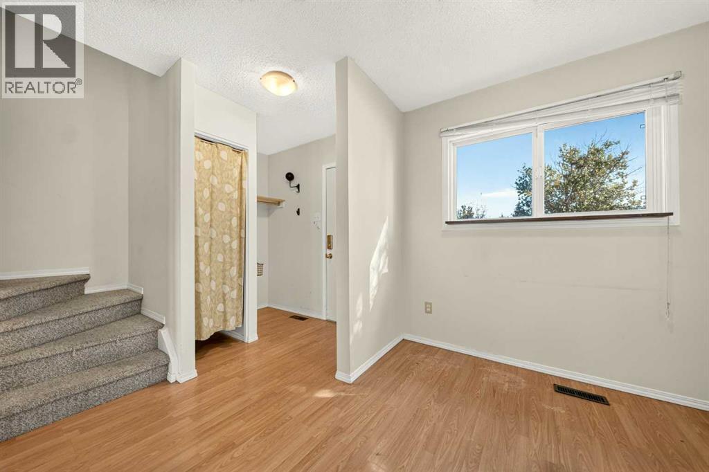 55 Lemoyne Crescent West Property Photo 5