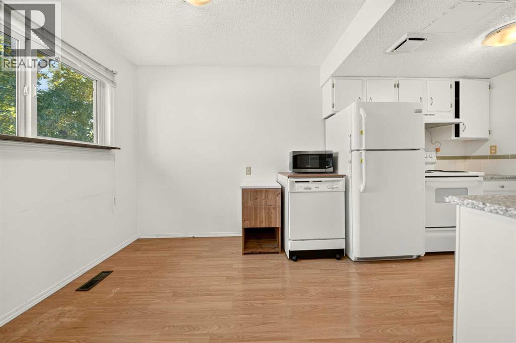 55 Lemoyne Crescent West Property Photo 7