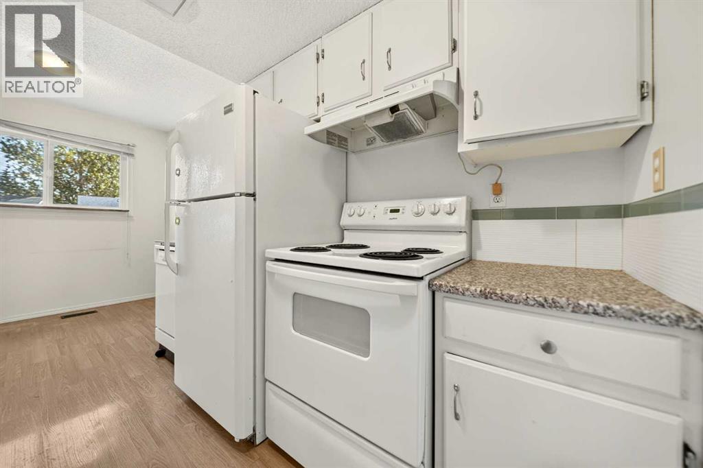 55 Lemoyne Crescent West Property Photo 10