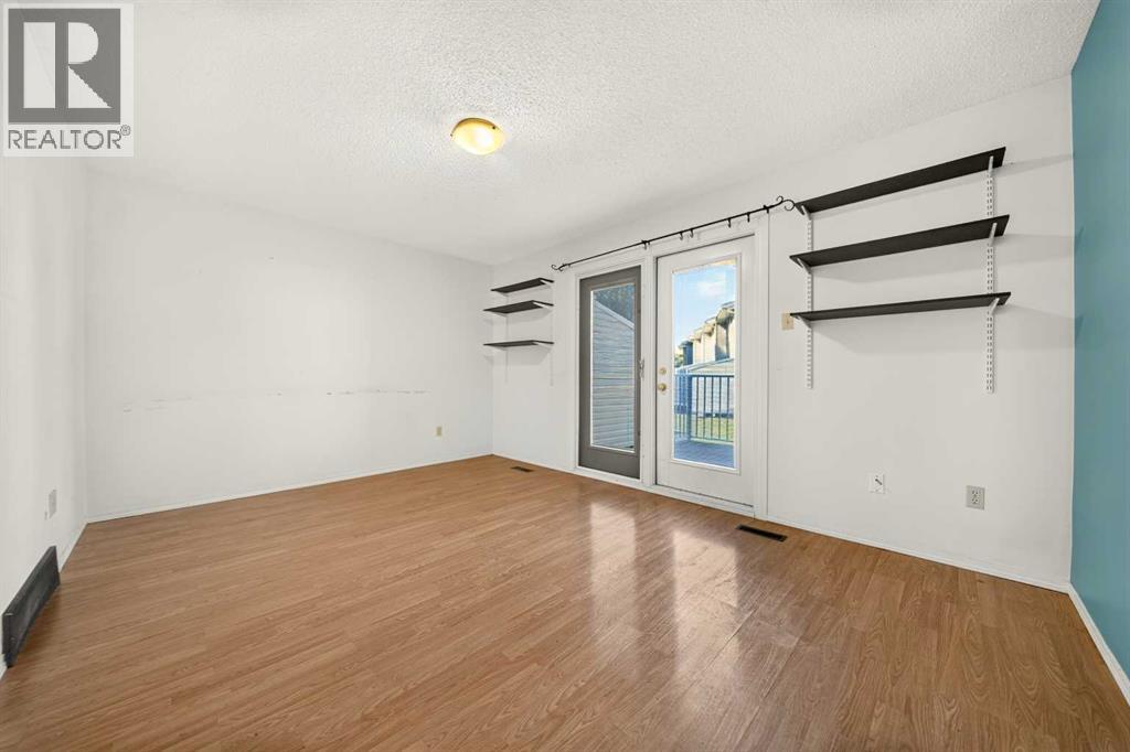 55 Lemoyne Crescent West Property Photo 15