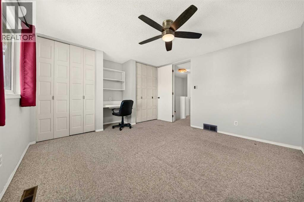 55 Lemoyne Crescent West Property Photo 23