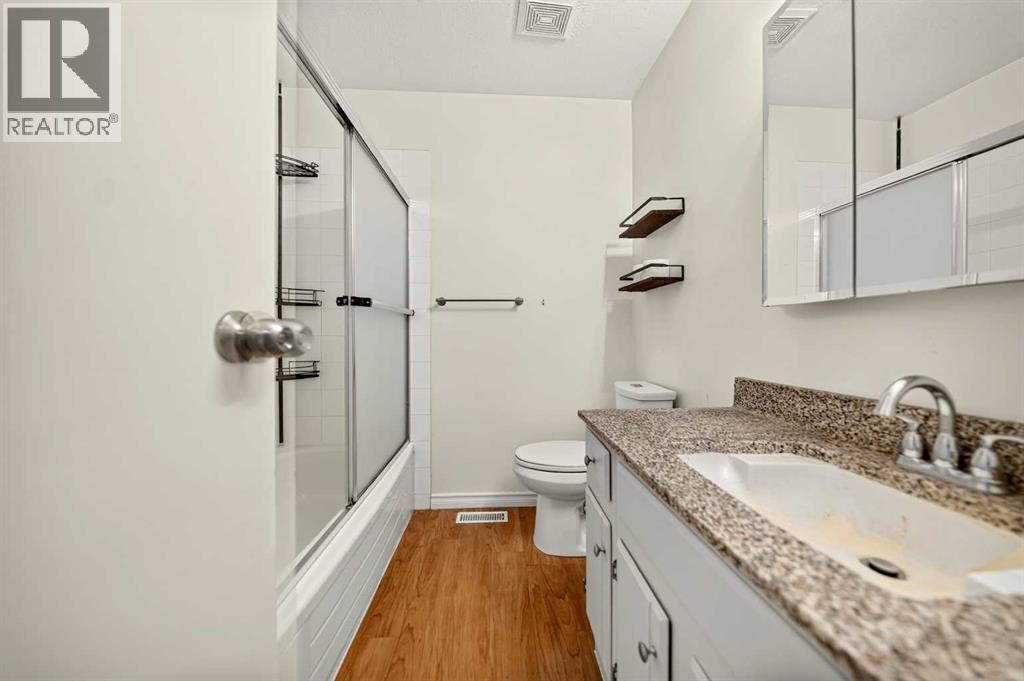 55 Lemoyne Crescent West Property Photo 25