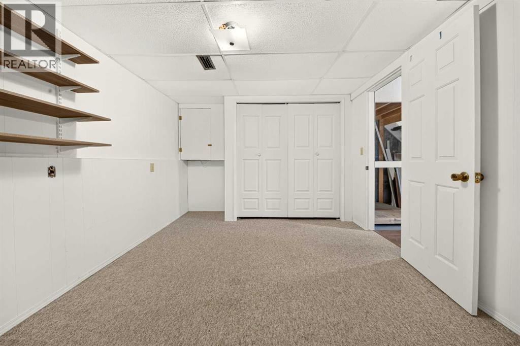 55 Lemoyne Crescent West Property Photo 35