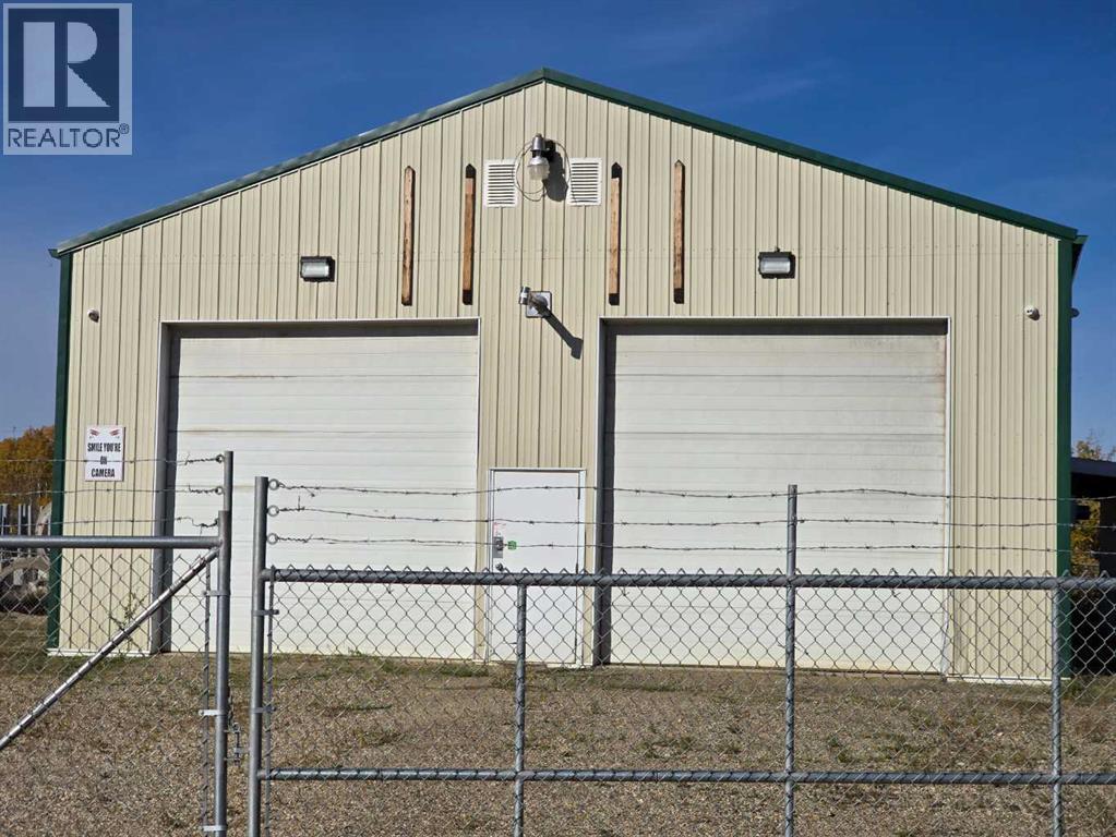 10302 77 Street Property Photo 4