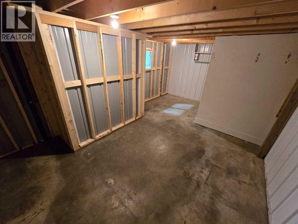10302 77 Street Property Photo 9