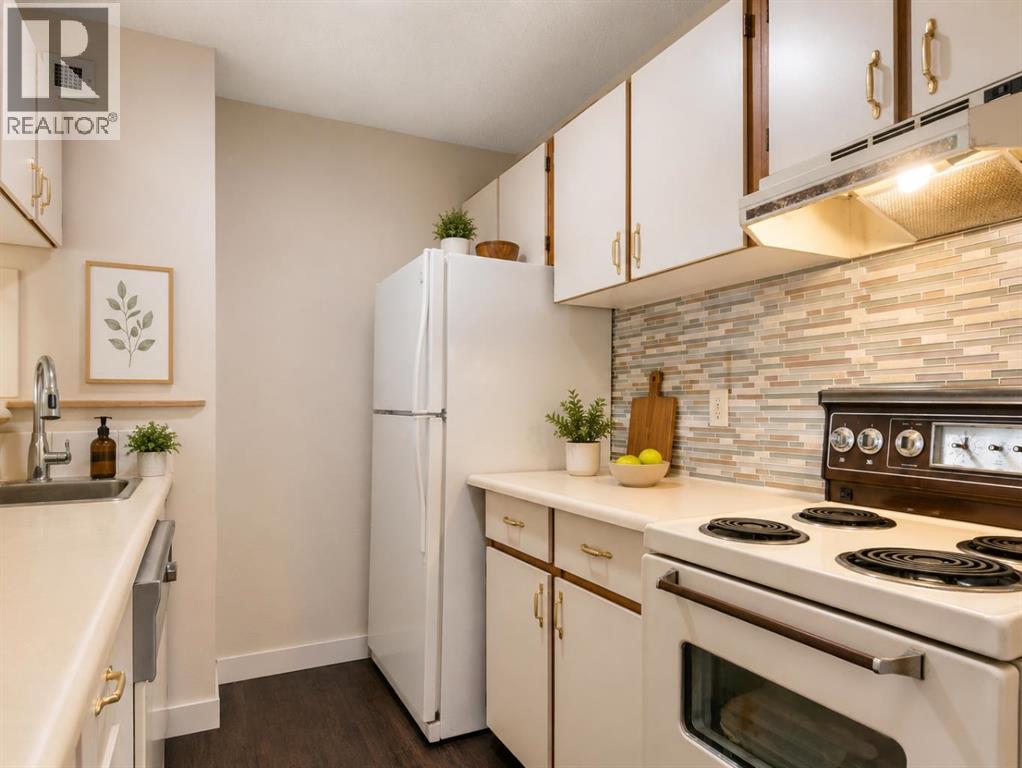 221 6 Avenue Southeast Property Photo 4
