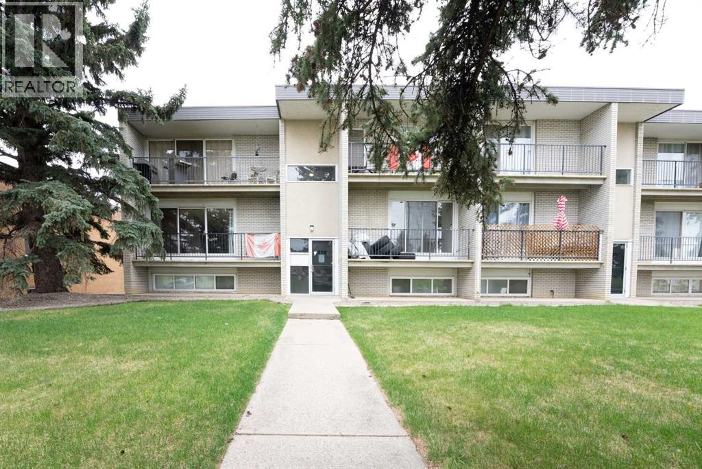 218 Mayor Magrath Drive North Property Photo 1