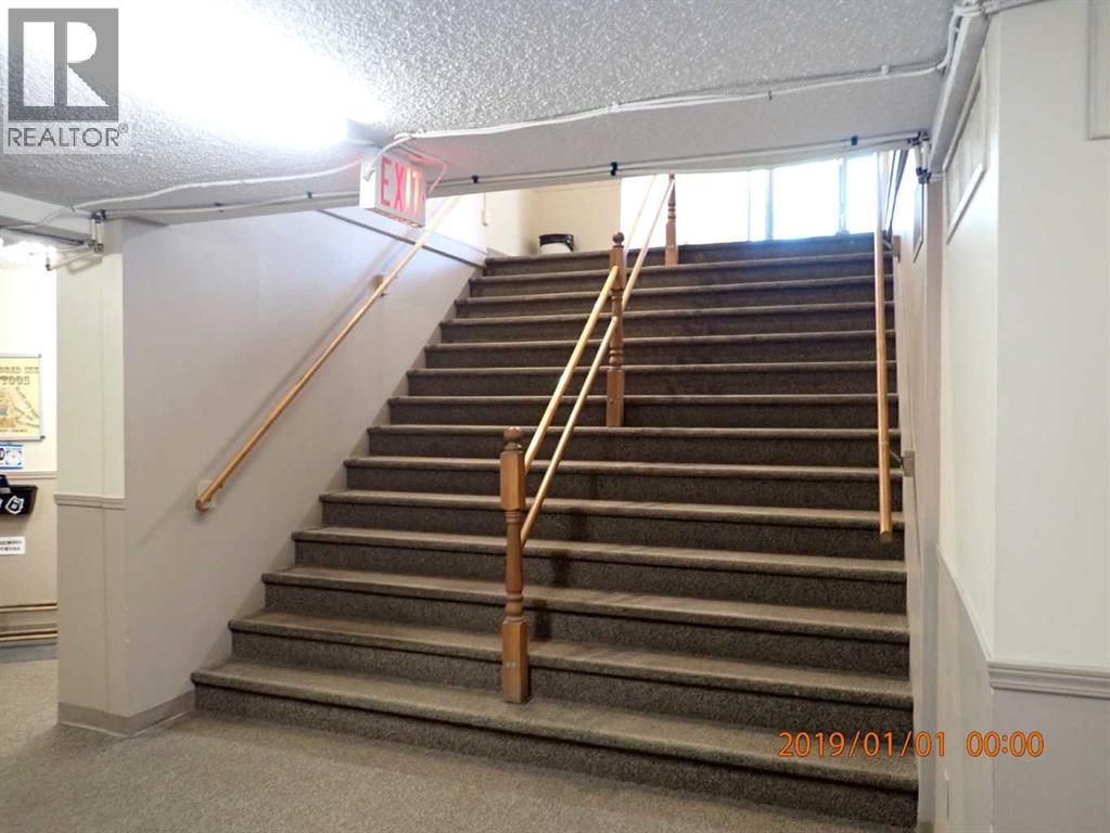 4819 48 Avenue Property Photo 4