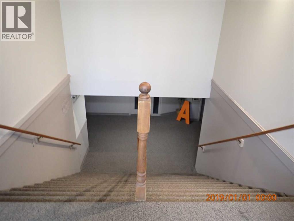 4819 48 Avenue Property Photo 6
