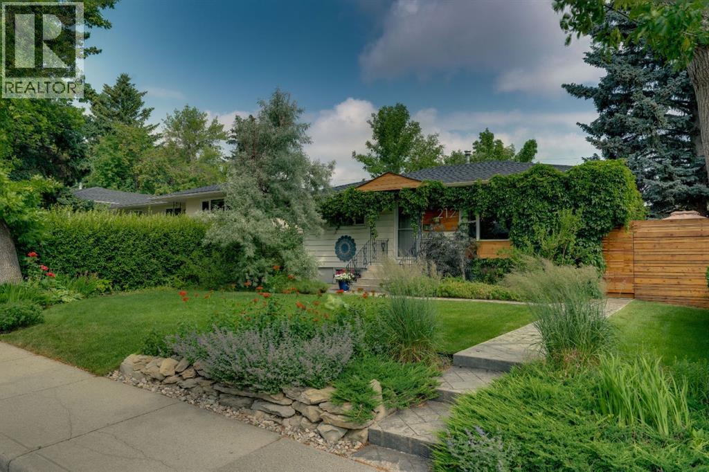 212 Blackthorn Road NW