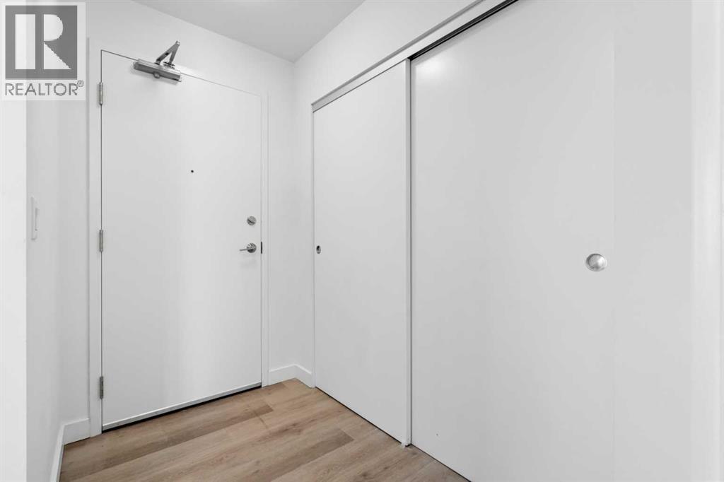 455 1 Avenue Northeast Property Photo 2