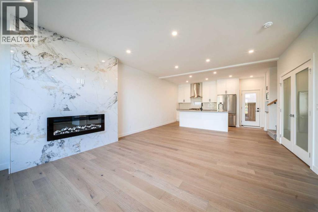 755 Centre Avenue Ne Property Photo 1