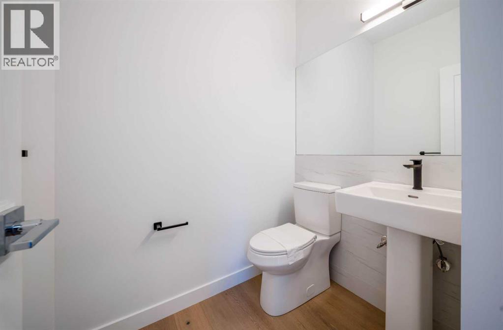 755 Centre Avenue Ne Property Photo 9