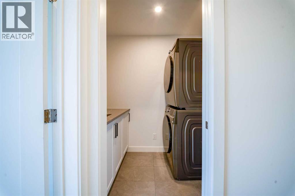 755 Centre Avenue Ne Property Photo 20