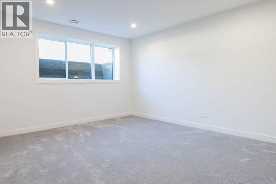755 Centre Avenue Ne Property Photo 33