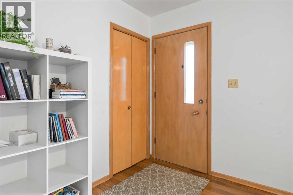 123 3 Avenue E Property Photo 4