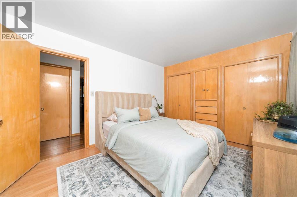 123 3 Avenue E Property Photo 14