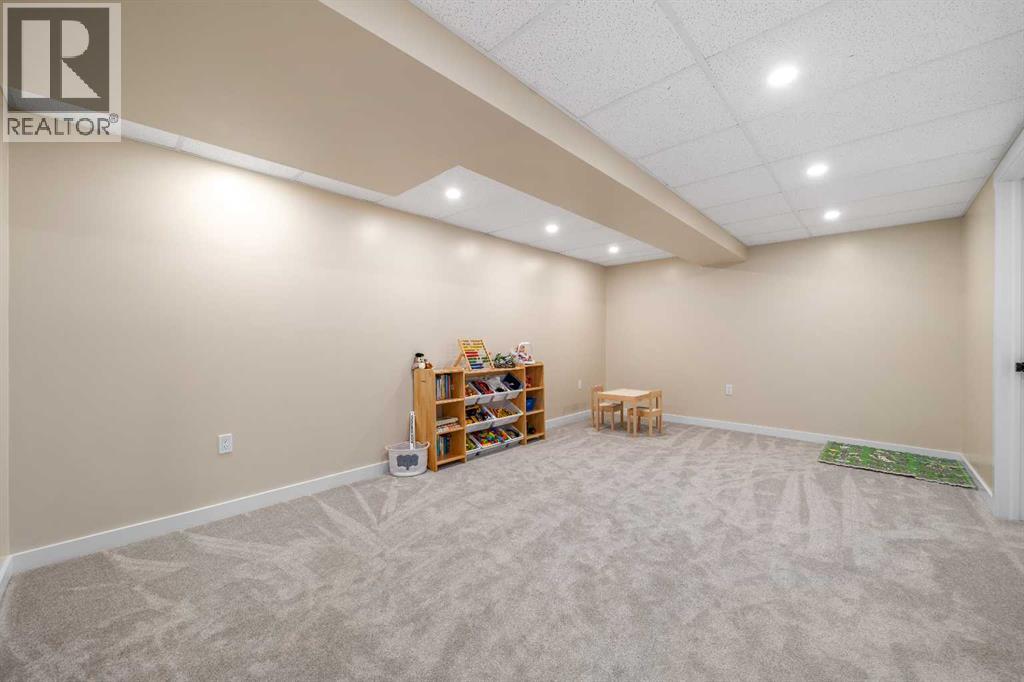 123 3 Avenue E Property Photo 19