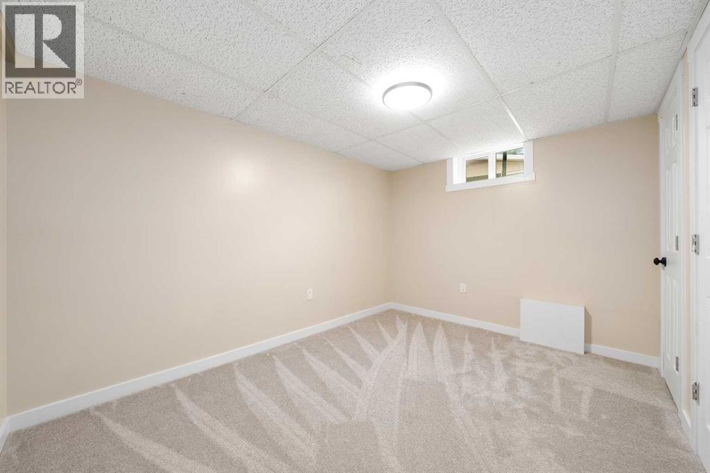 123 3 Avenue E Property Photo 20