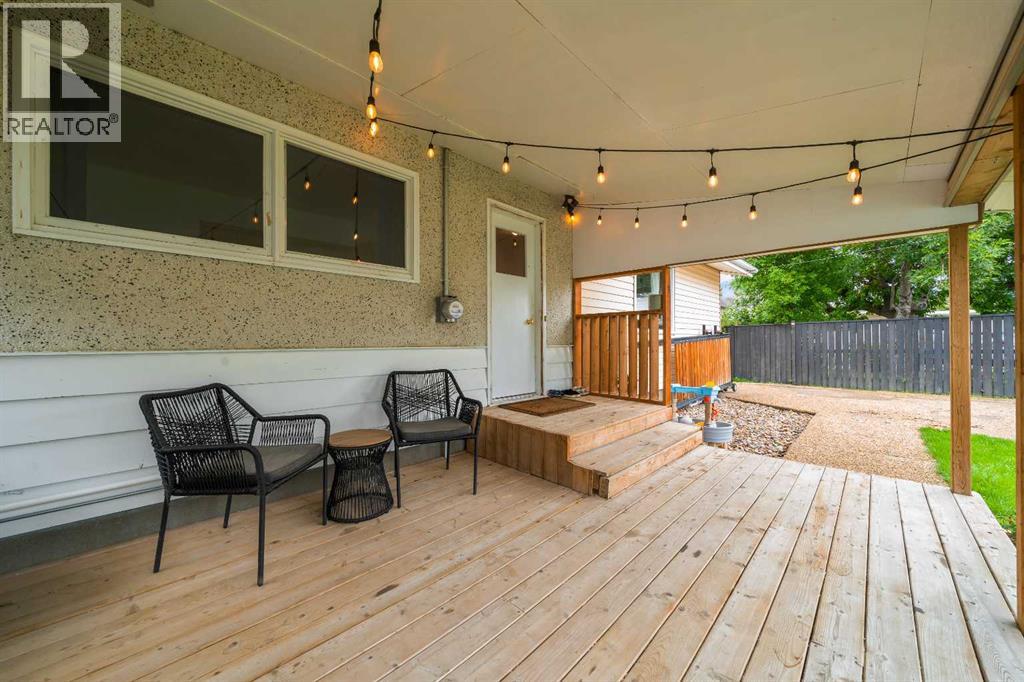 123 3 Avenue E Property Photo 27