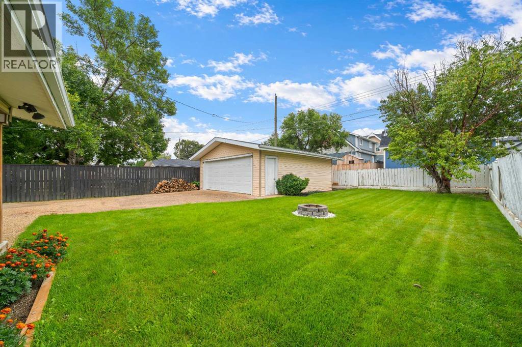 123 3 Avenue E Property Photo 31