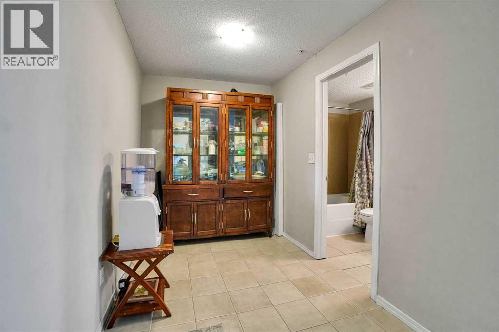 355 Taralake Way Northeast Property Photo 7