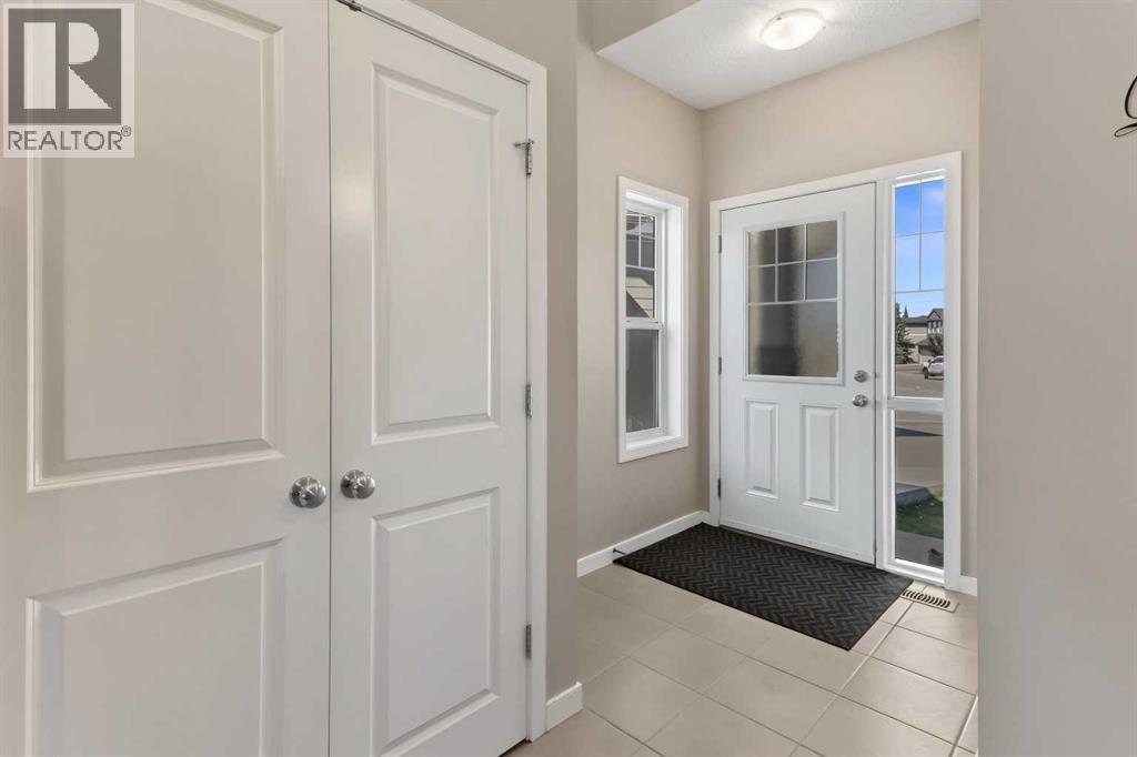 13 Panora View Nw Property Photo 2