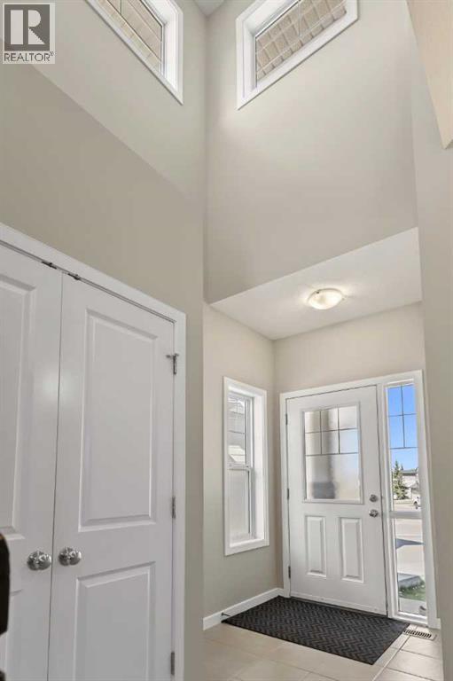 13 Panora View Nw Property Photo 3