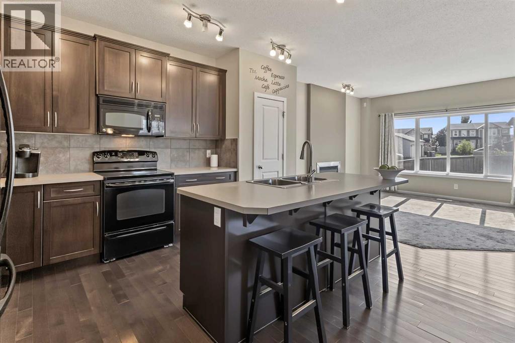 13 Panora View Nw Property Photo 4