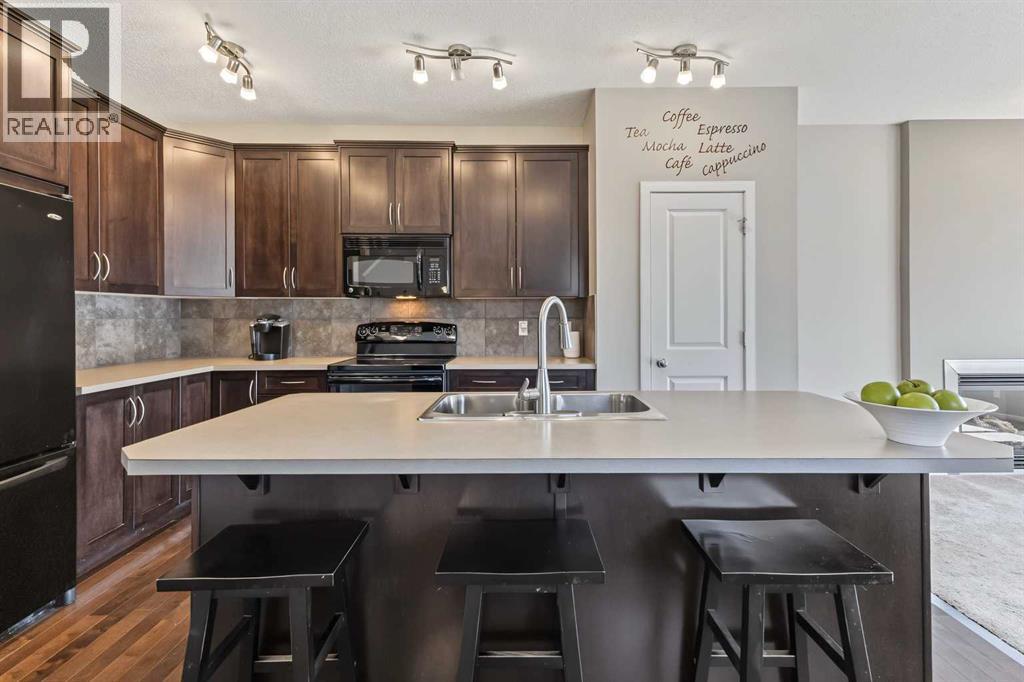 13 Panora View Nw Property Photo 5