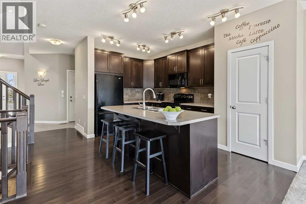 13 Panora View Nw Property Photo 6