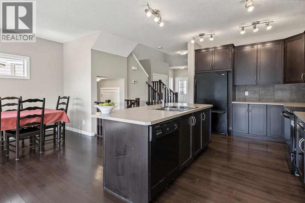 13 Panora View Nw Property Photo 7