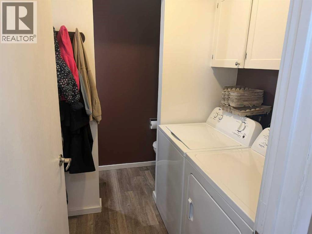 4530 54 Avenue Property Photo 12