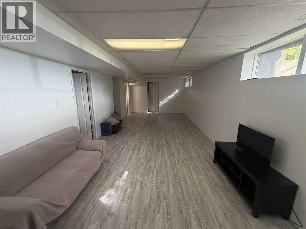 4530 54 Avenue Property Photo 14